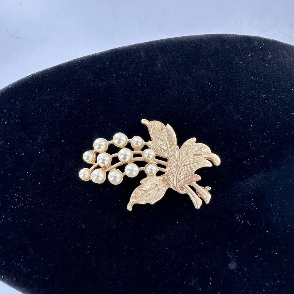 Vintage Gold Tone Faux Pearls BRANCH Shape Pin Brooch‎ Leaves 2